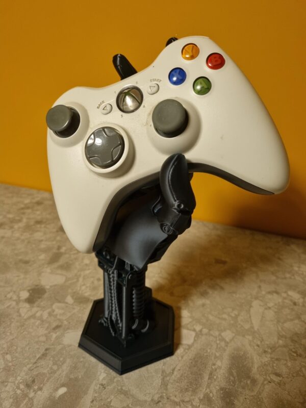 Robot_hand_controller_holder_Emeraldgreen_black_4