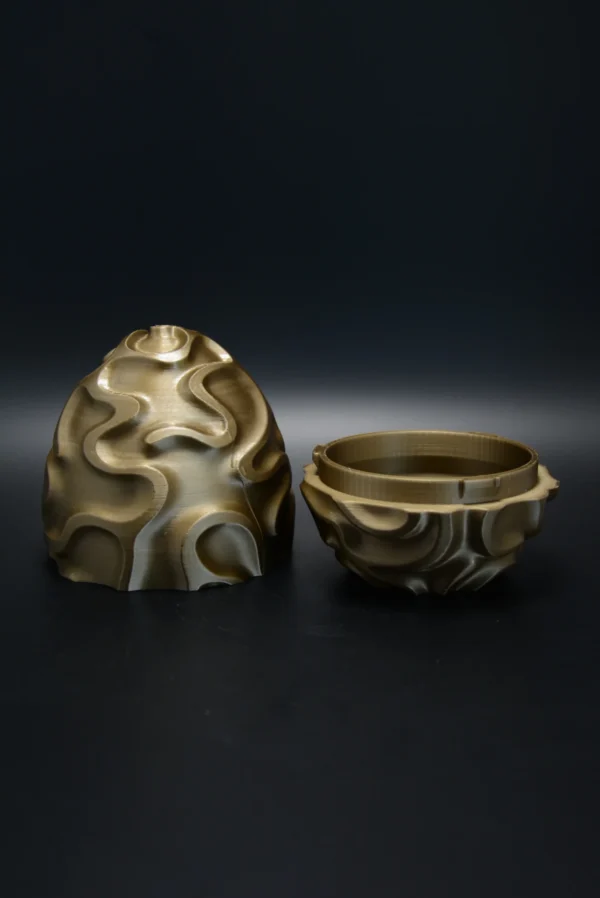 DSC_0649 Cocoa Swirls 2 Egg Container